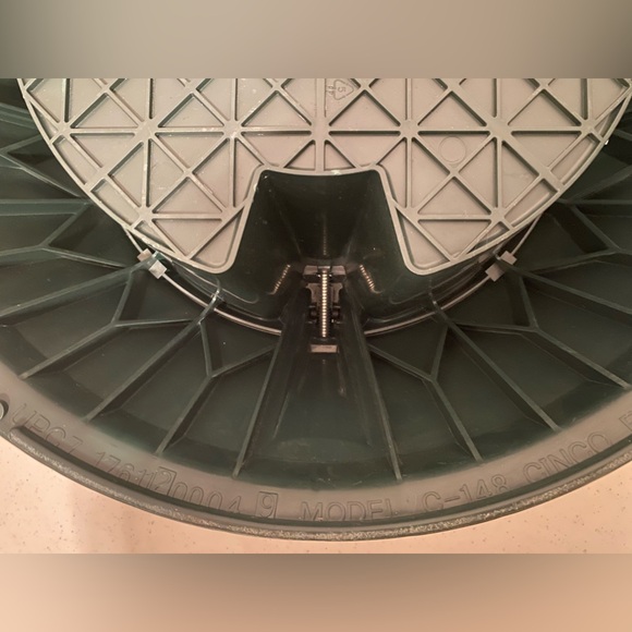 20" Base Cinco Christmas Tree Stand C-148 Express Adjustable EUC - Picture 4 of 5